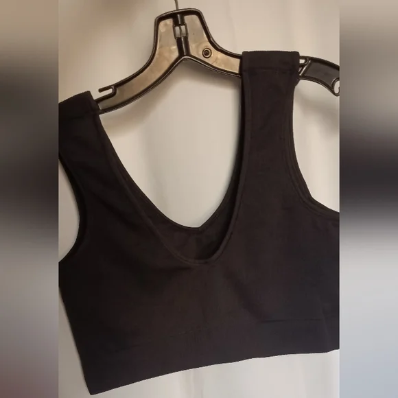 NWOT Athleta Black Sports Bra - Picture 2 of 3